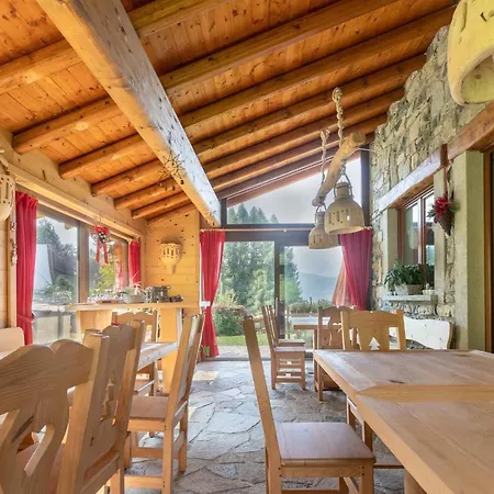 Le Radici * Сан-Феделе-Интельви