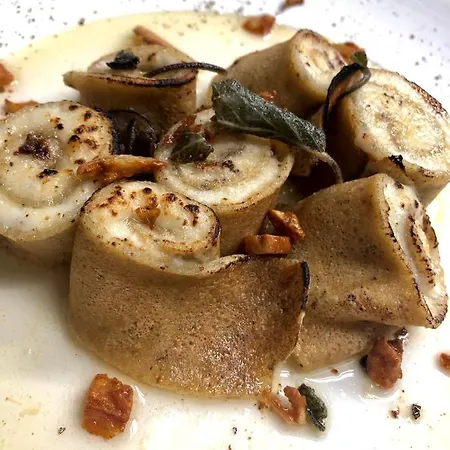 Фермерский дом Le Radici Сан-Феделе-Интельви